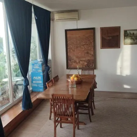 Sea View سبليت